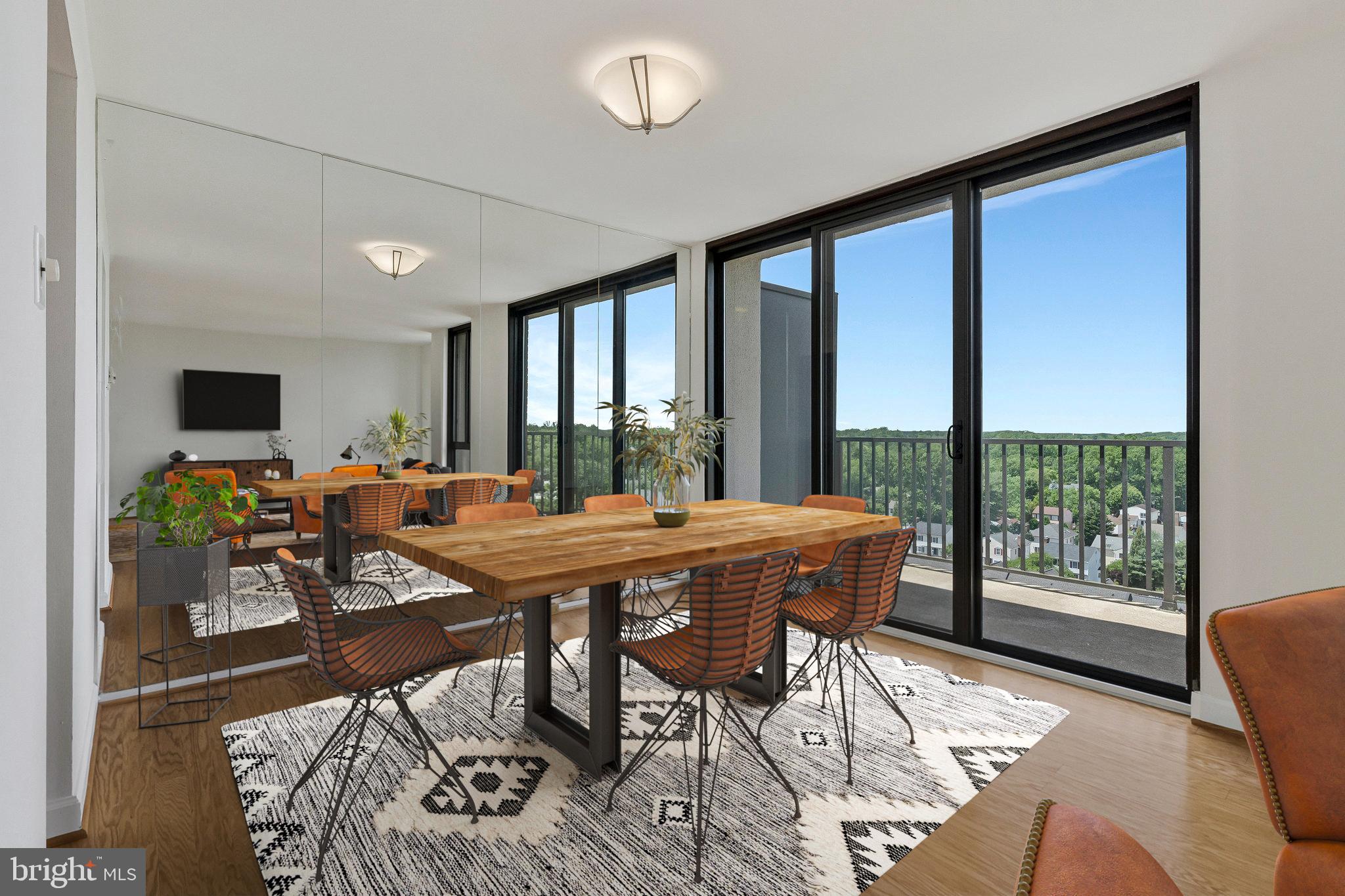 MCLEAN HOUSE NORTH - Residential