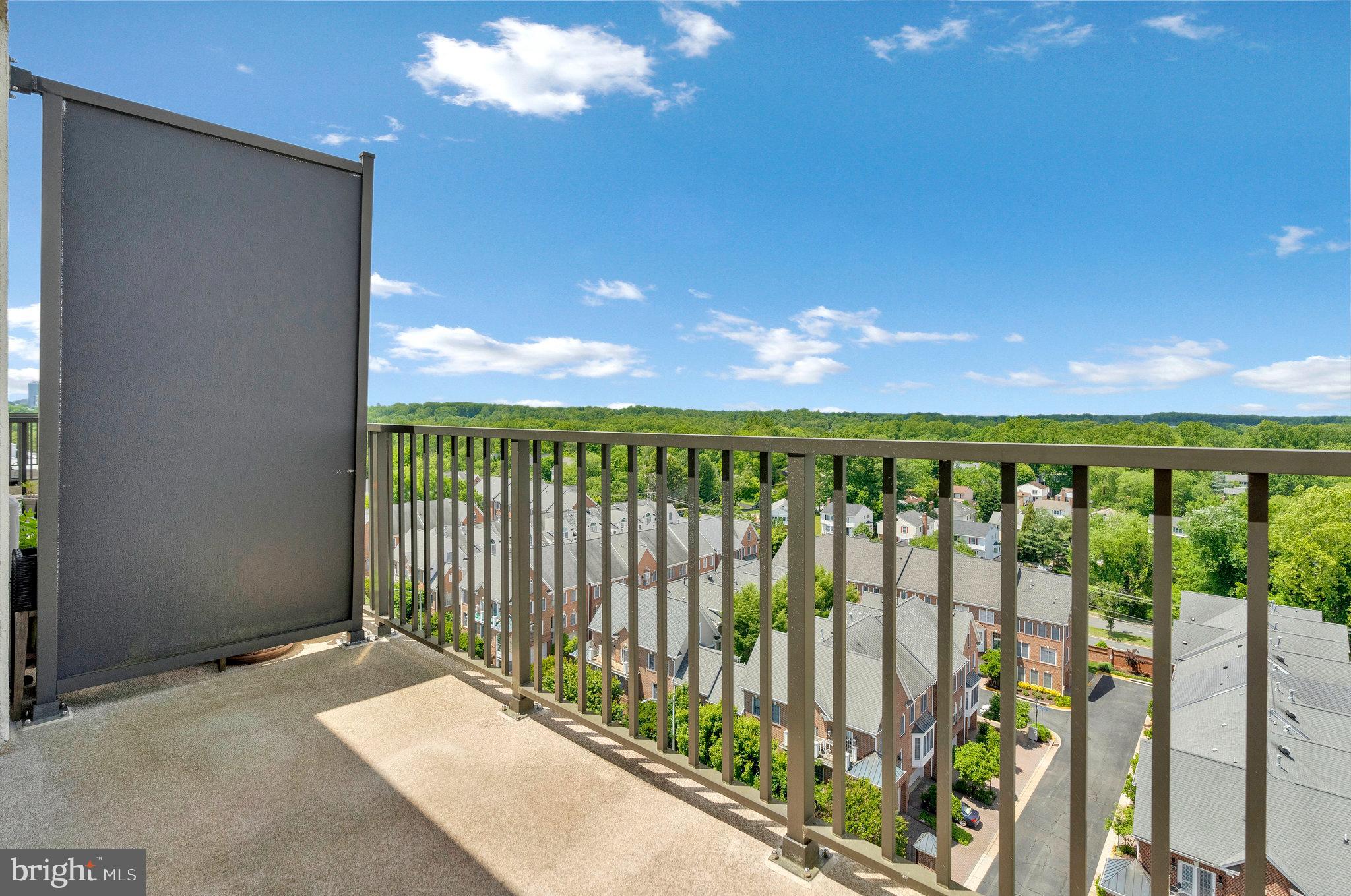 MCLEAN HOUSE NORTH - Residential