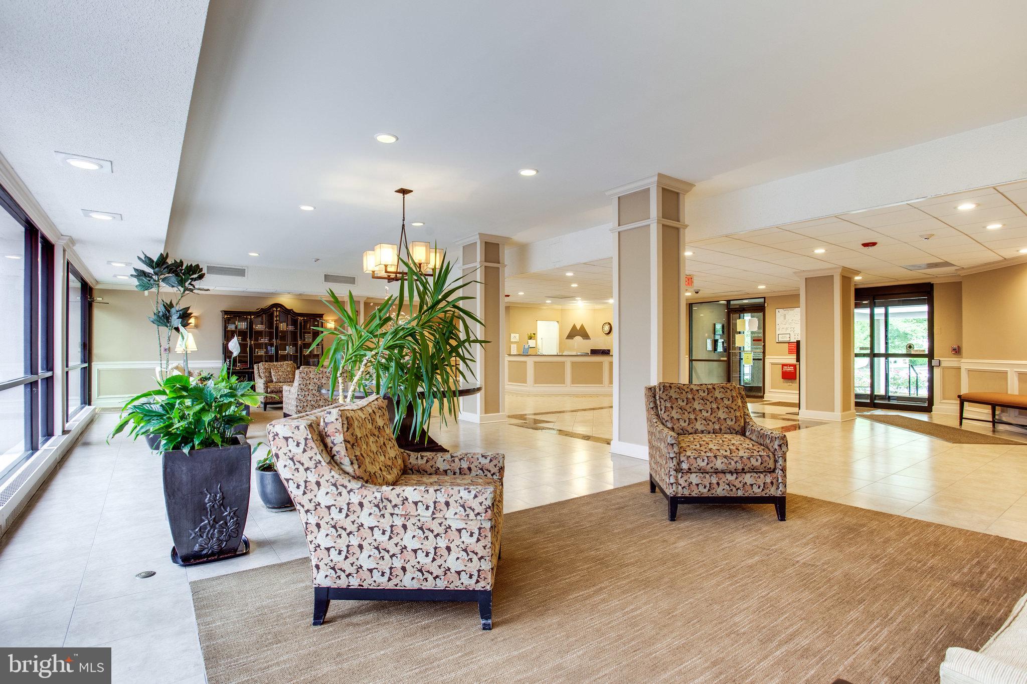 MCLEAN HOUSE NORTH - Residential