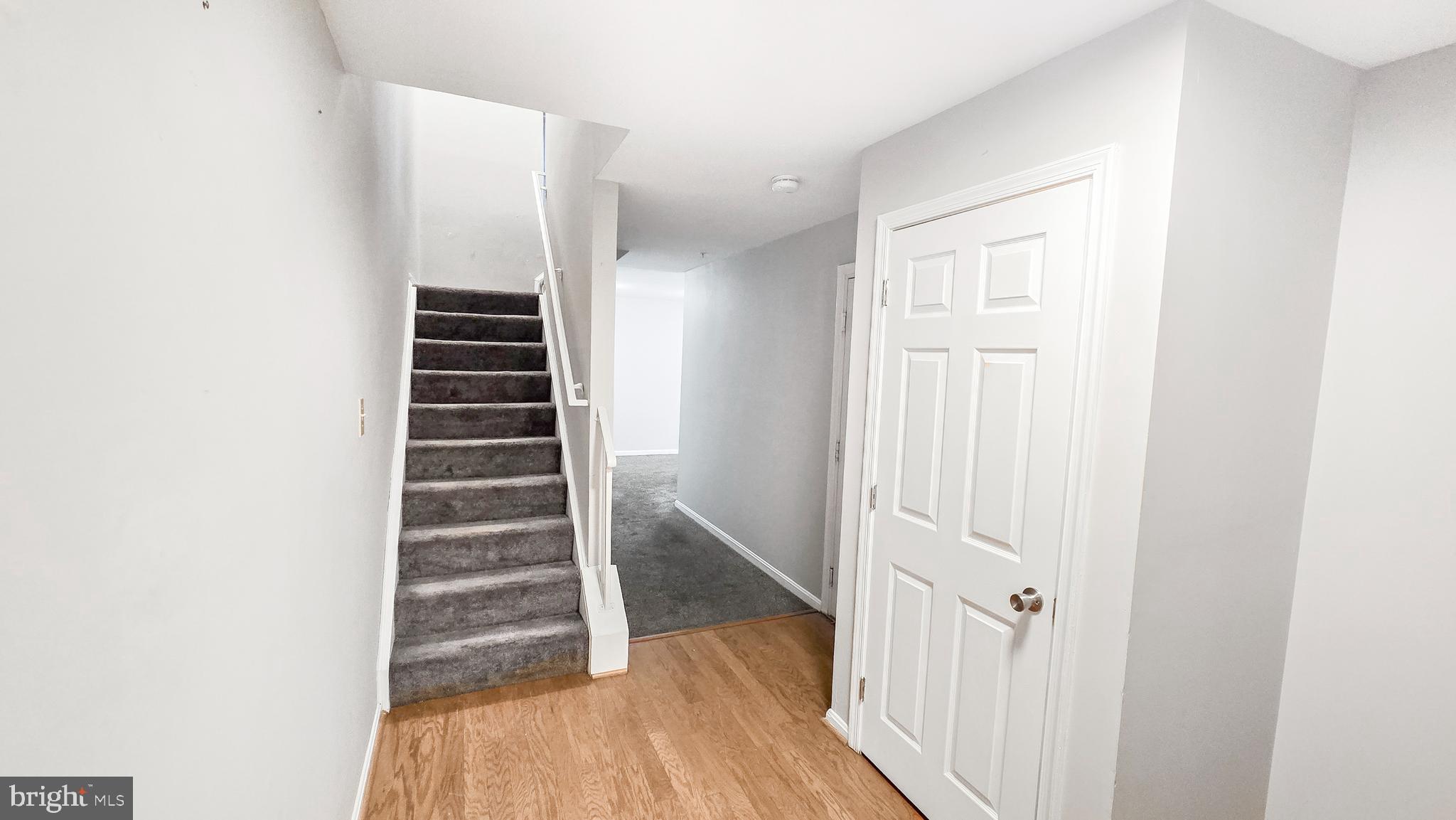 841 ALABASTER COURT