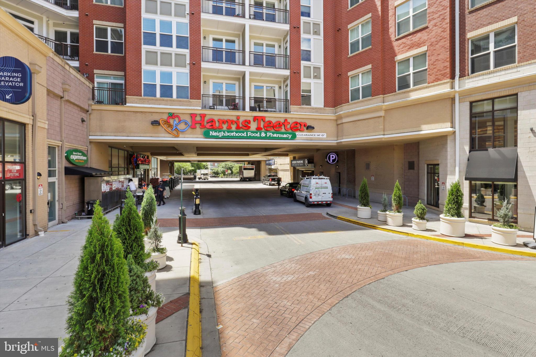 HALSTEAD AT THE METRO - Residential