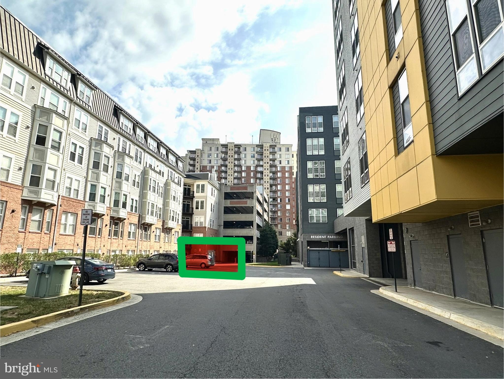 HALSTEAD AT THE METRO - Residential