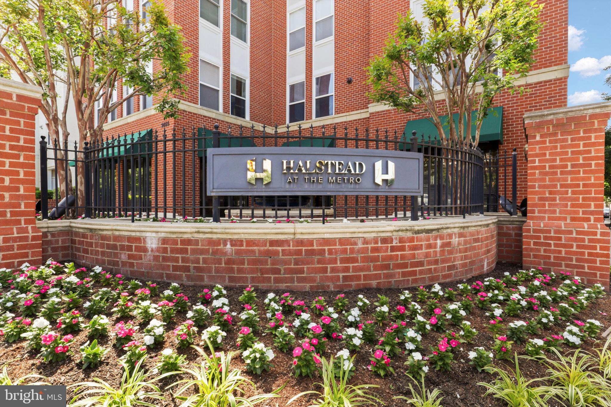 HALSTEAD AT THE METRO - Residential