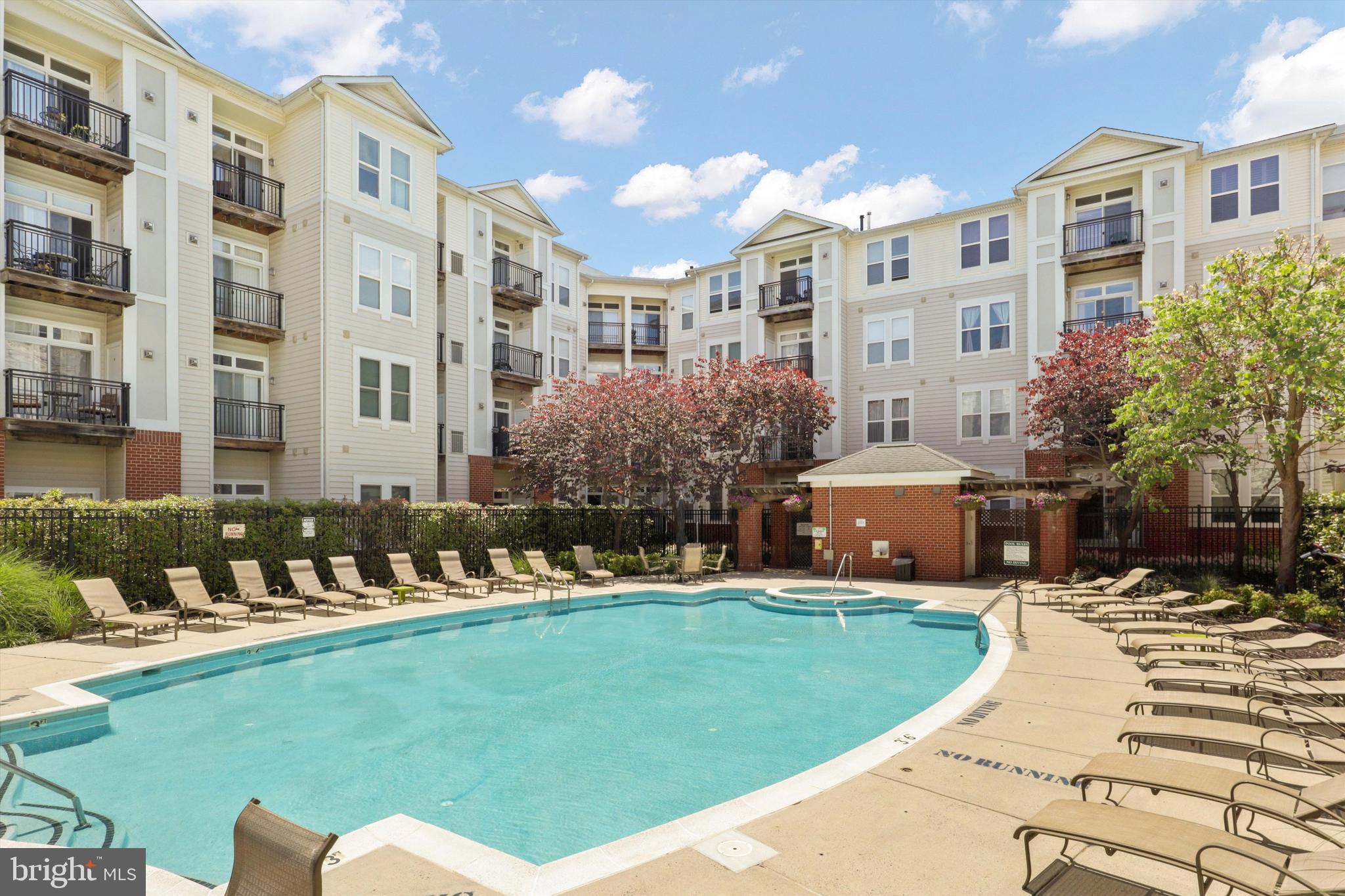 HALSTEAD AT THE METRO - Residential