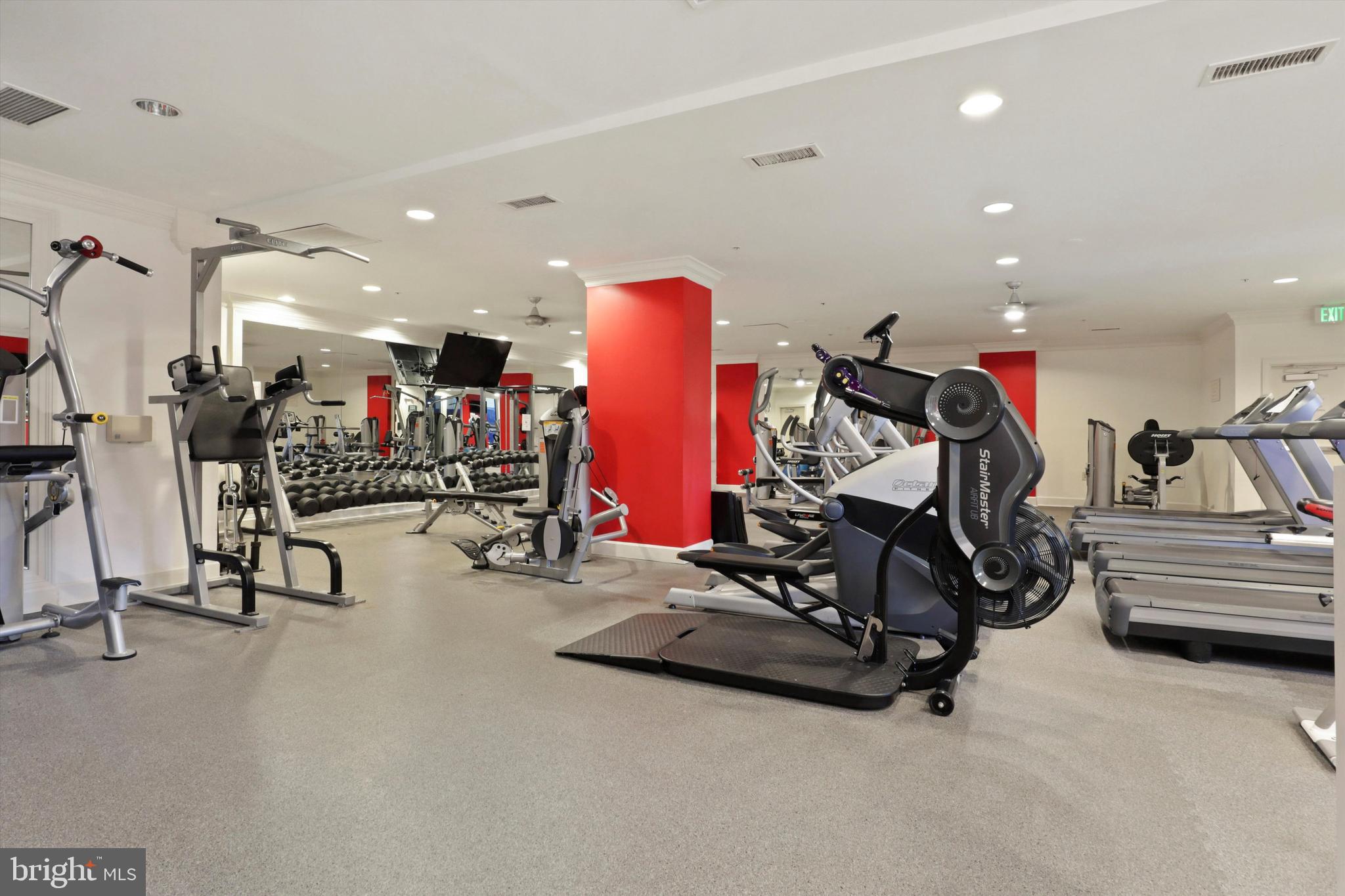 HALSTEAD AT THE METRO - Residential