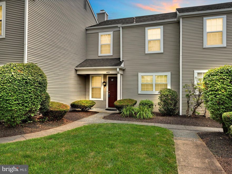 Move right in and get comfortable in this 2 bdrm, 1.5 bath townhome within the beautiful Rockledge community. This well maintained home offers, newer HVAC 2018 & Newer appliances. 2 very large bedrooms, large living room that extends out to the screened in porch area with added storage room, along with a detached 1 car garage with plenty of extra storage above garage. Easy maintenance living and well cared for!!