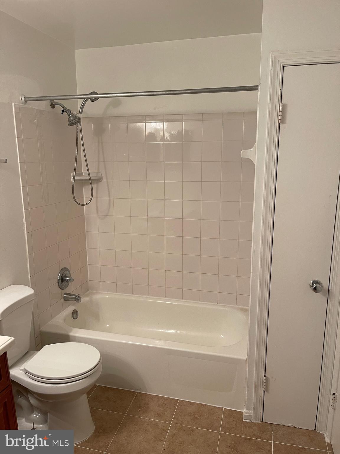 AVONSHIRE - Residential Lease