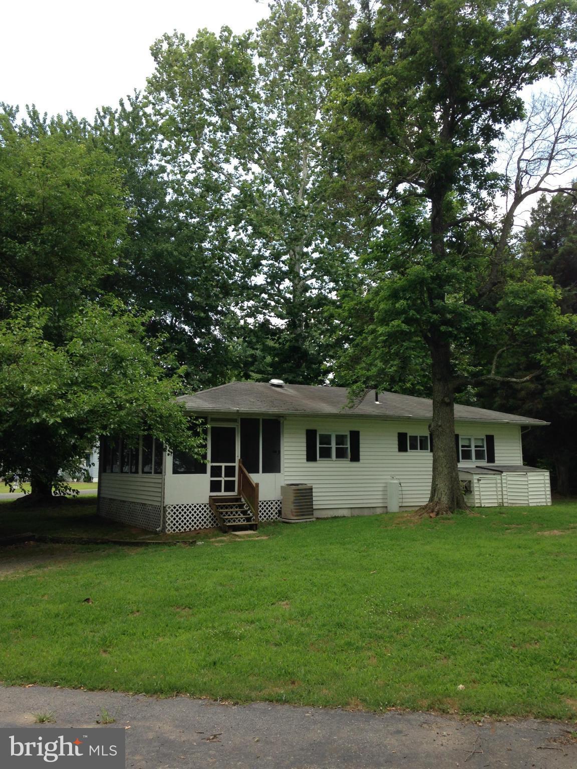 GOLDEN BEACH - Residential Lease