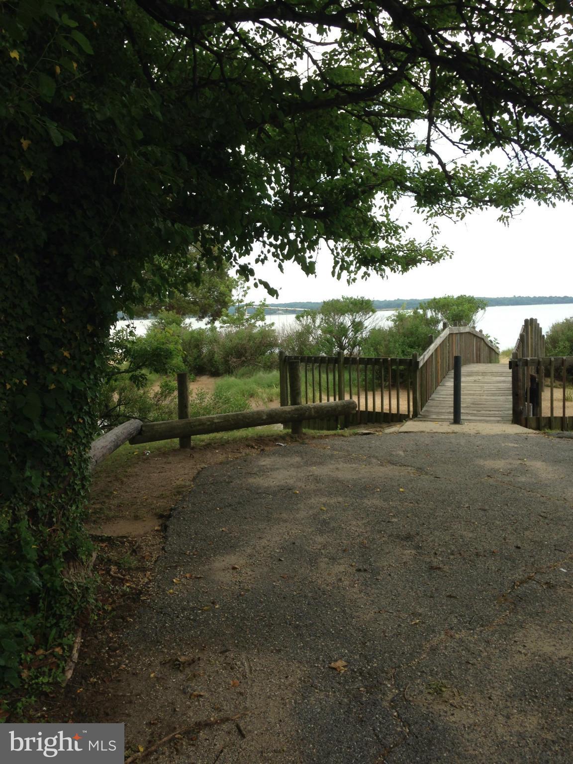 GOLDEN BEACH - Residential Lease