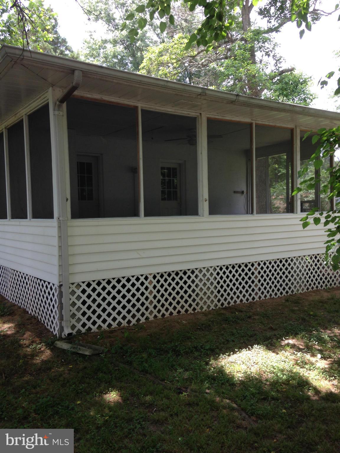 GOLDEN BEACH - Residential Lease