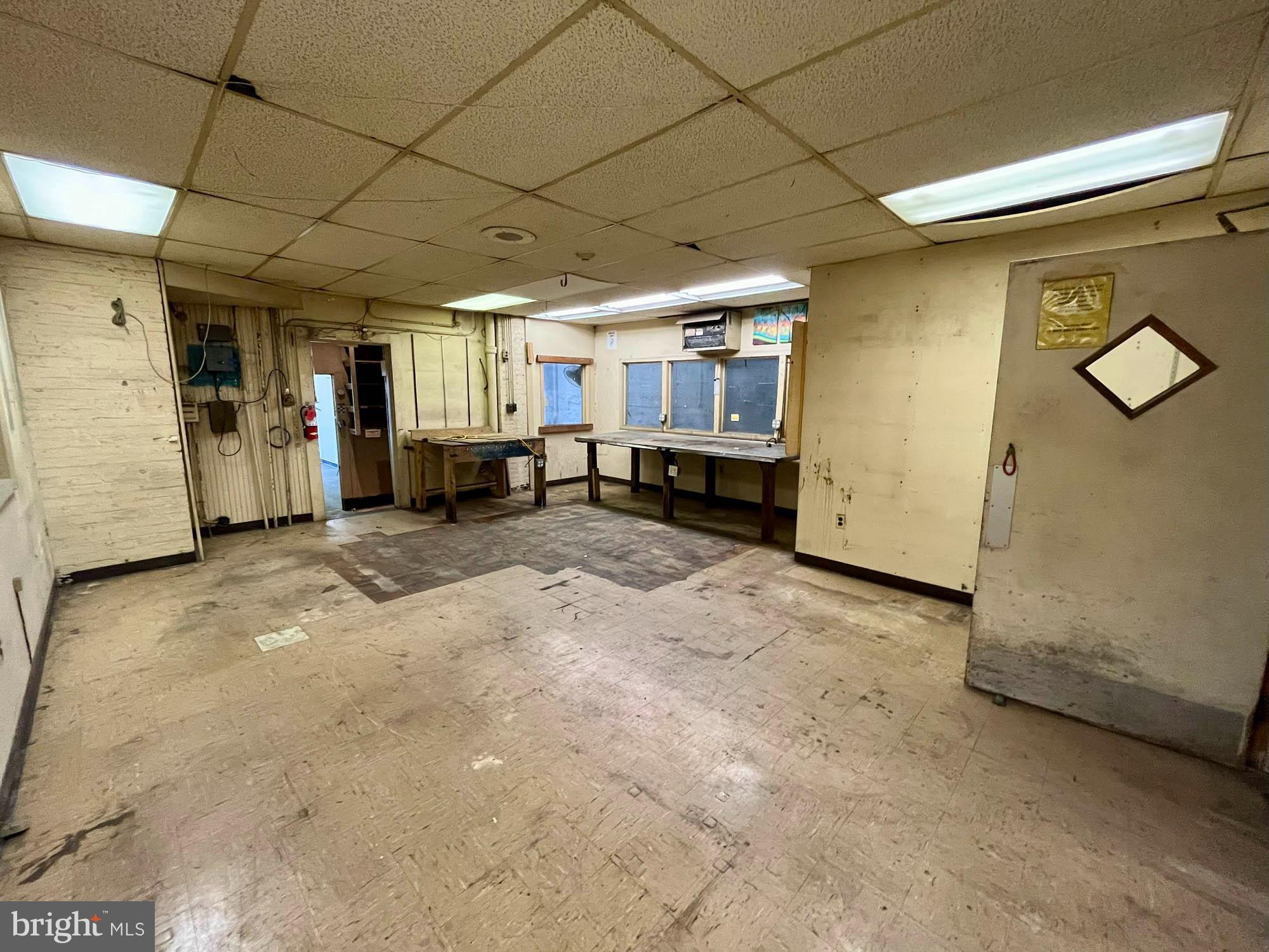 MOUNT VERNON - Commercial Sale