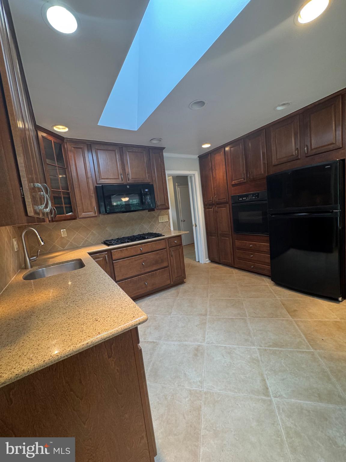 KENWOOD PARK - Residential Lease