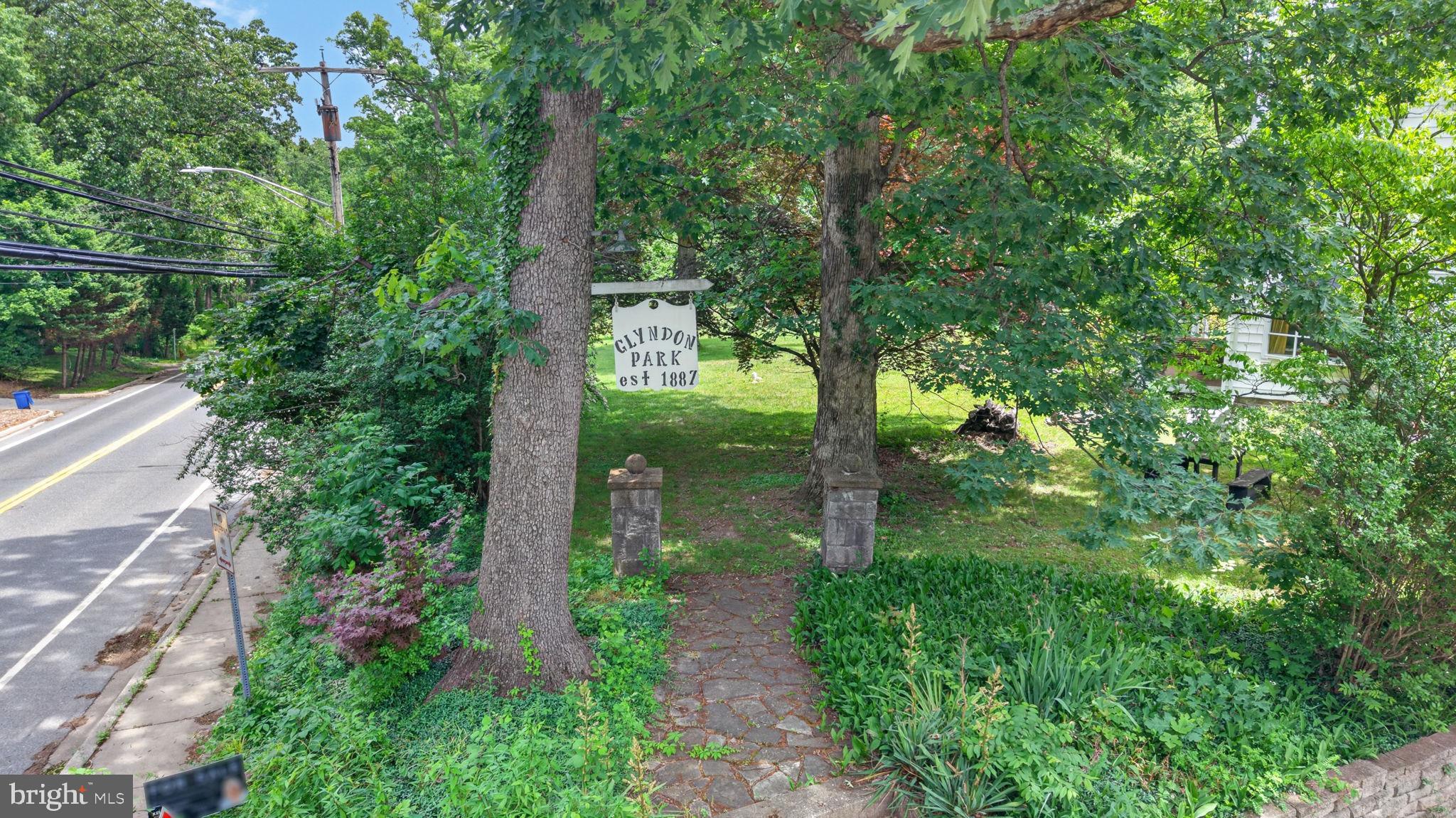 GLYNDON PARK - Residential