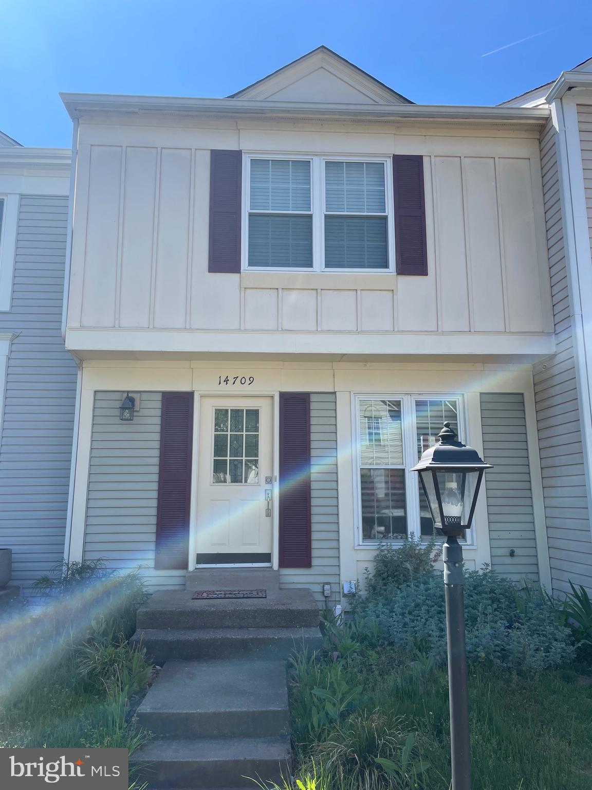 LONDON TOWN WEST - Residential Lease