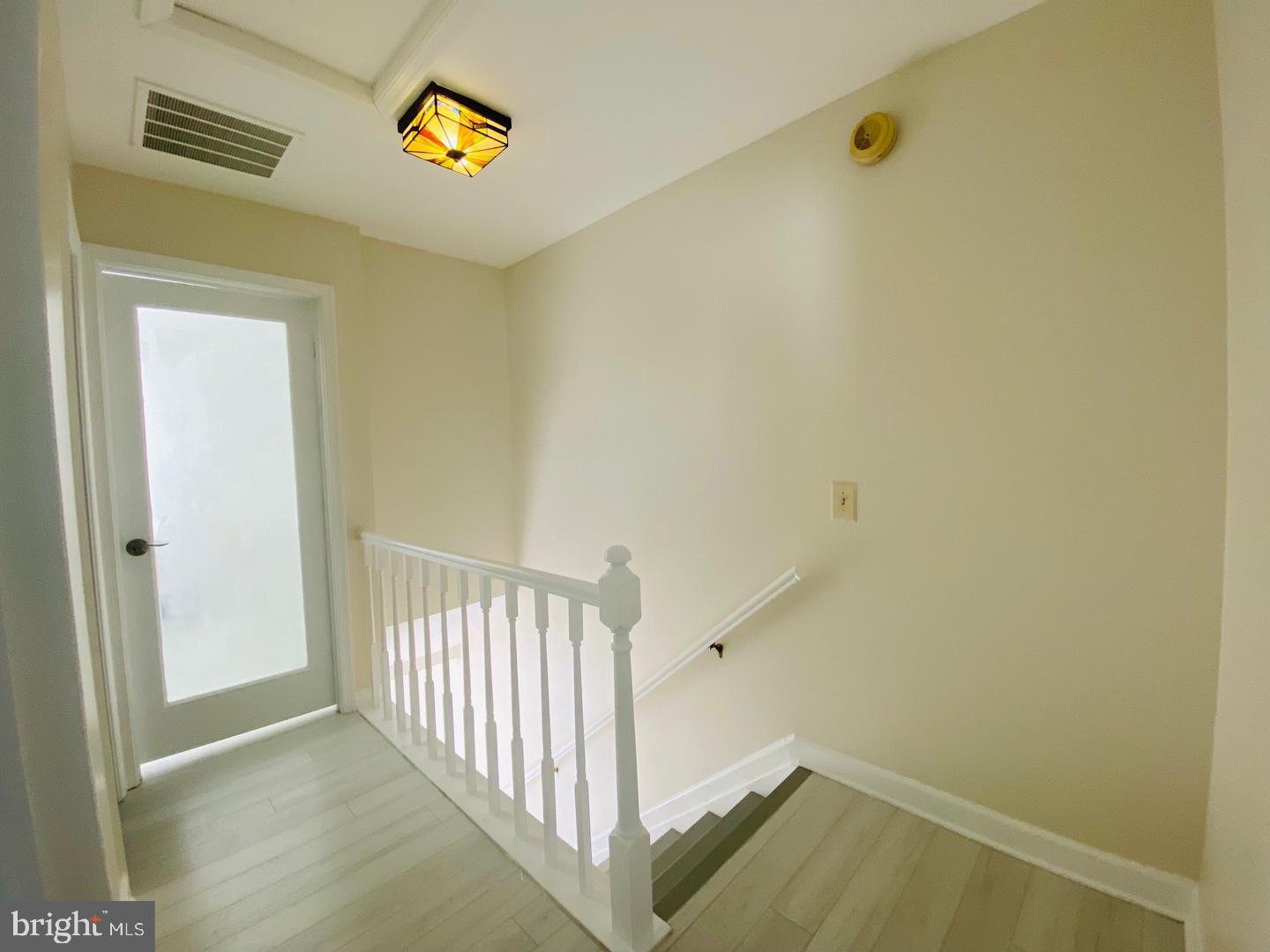 LONDON TOWN WEST - Residential Lease