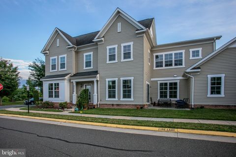 Townhouse For Rent - 20846 Ashburn Heights Drive<br/> ASHBURN, VA 20148