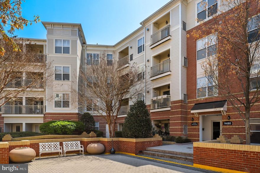 Located directly across from Vienna Metro close to I-66, Routes 50, 29 and 123, this condo has been updated with new flooring, new stainless steel appliances, LED light fixtures, new blinds, and fresh paint. Garage parking near elevator, gas fireplace, office nook, balcony, ceiling fans, and full size washer & dryer. Abundant community amenities include fitness center, pool, indoor basketball court, game/billiard room, golf simulator, business center, club house, and more. Close to Nottoway Park and the W&OD Trail!