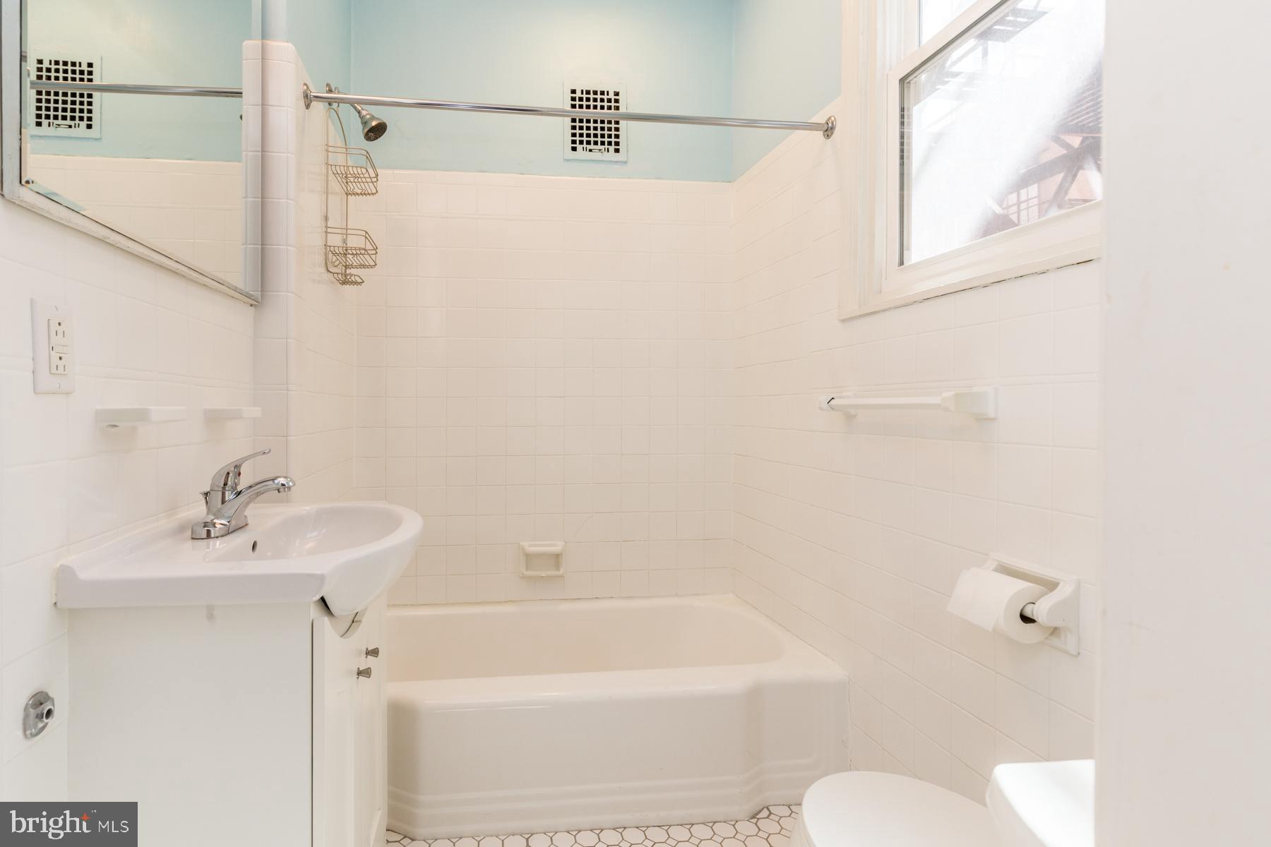 RITTENHOUSE SQUARE - Residential Lease