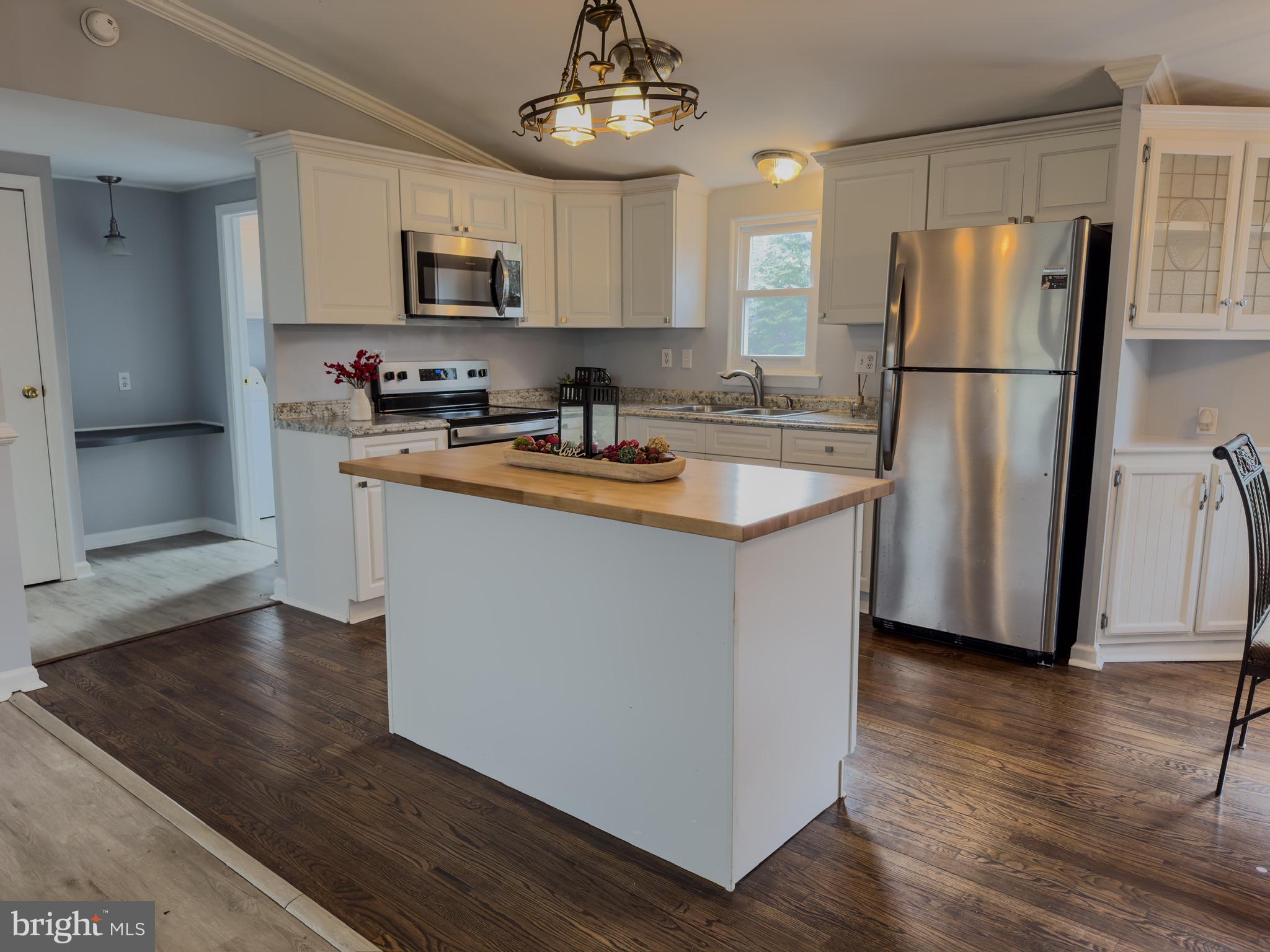 MELODYLAKESCNTRYCLUB - Residential