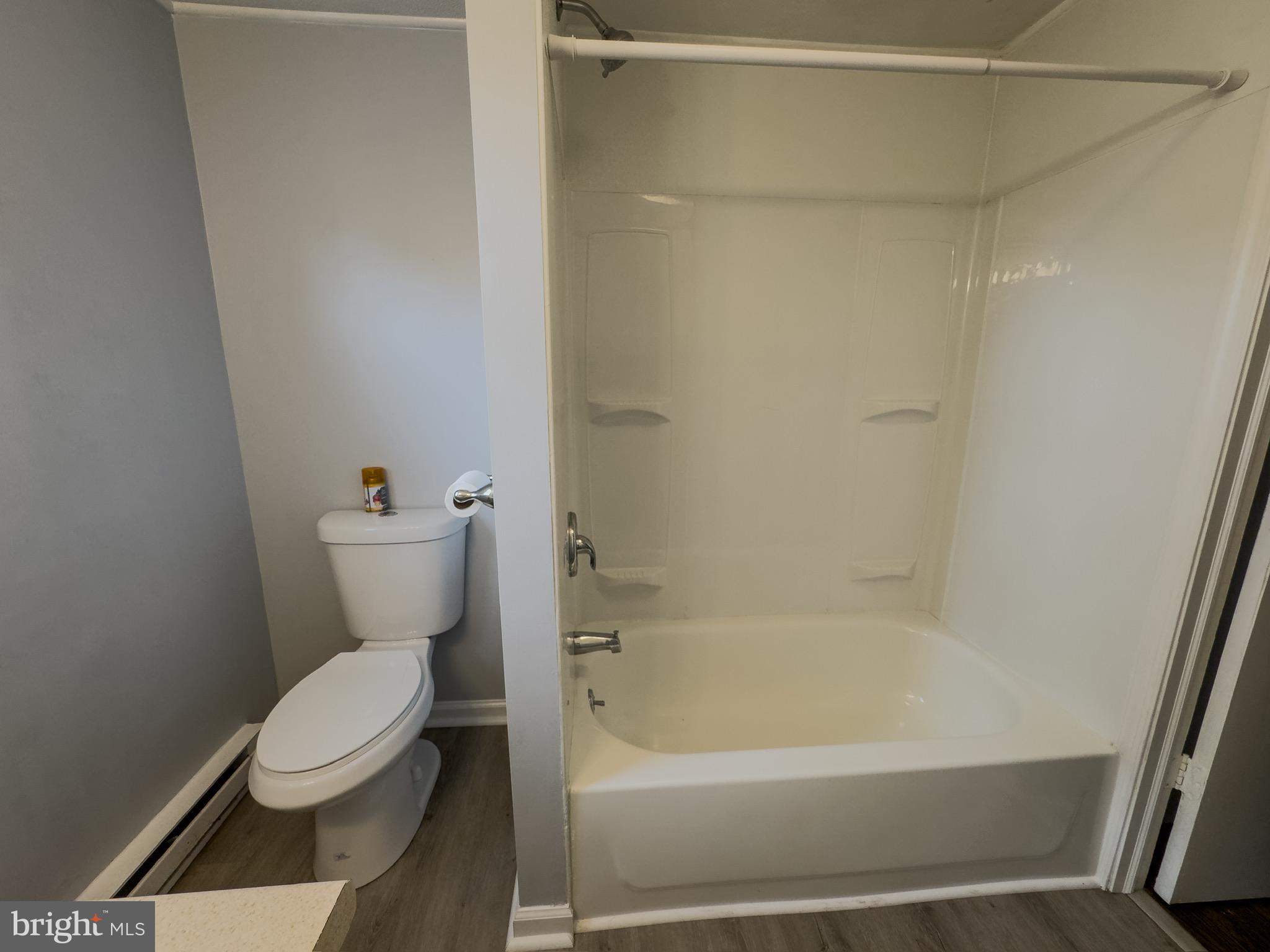 MELODYLAKESCNTRYCLUB - Residential