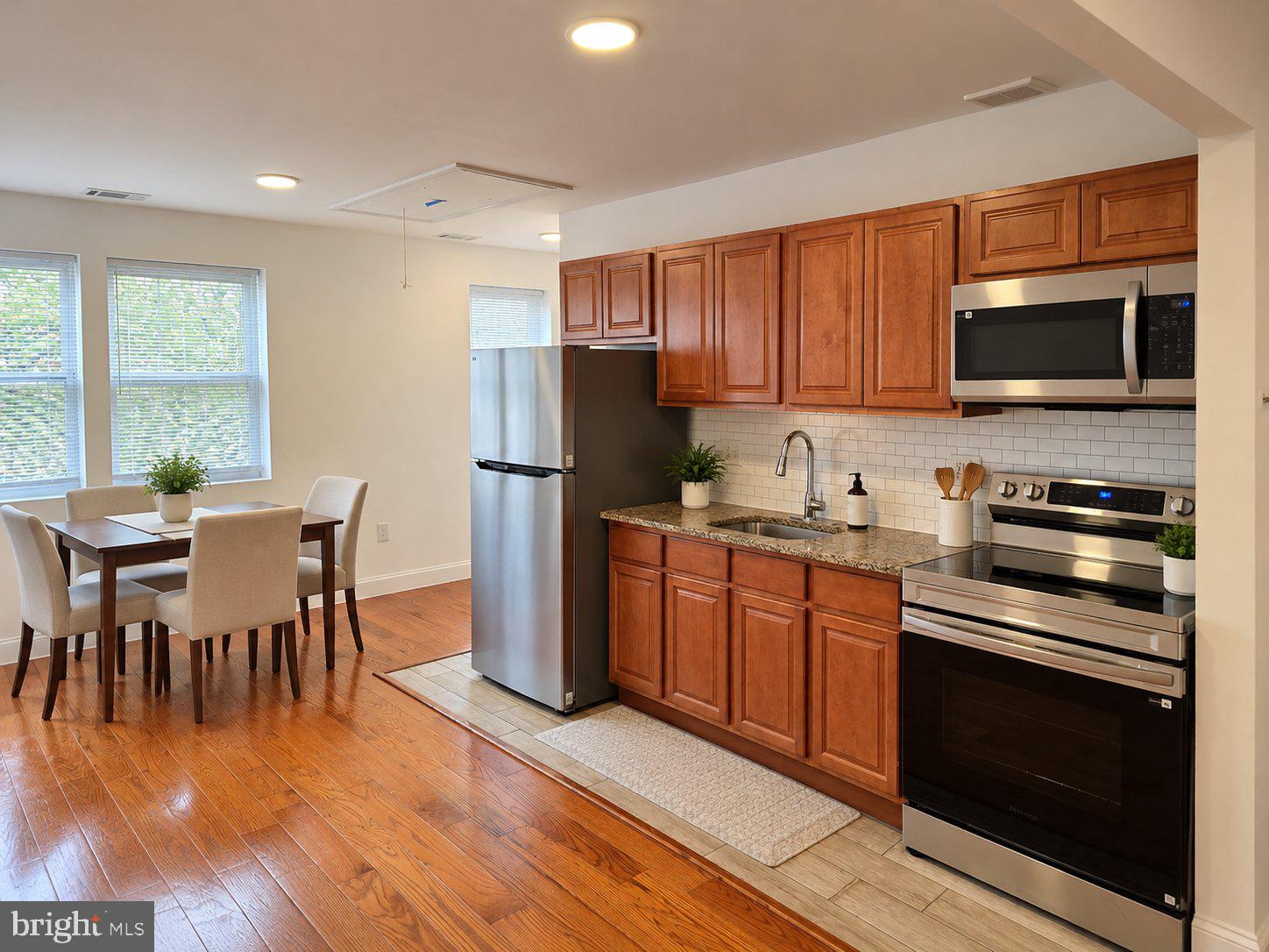 210 ORANGE STREET SE 4