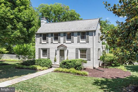 Photo of 6009 Osceola Road, Bethesda, MD 20816 (MLS # MDMC2135858)