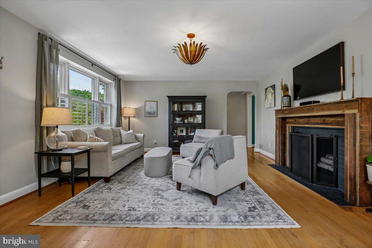 INDIAN SPRING HILLS - Residential