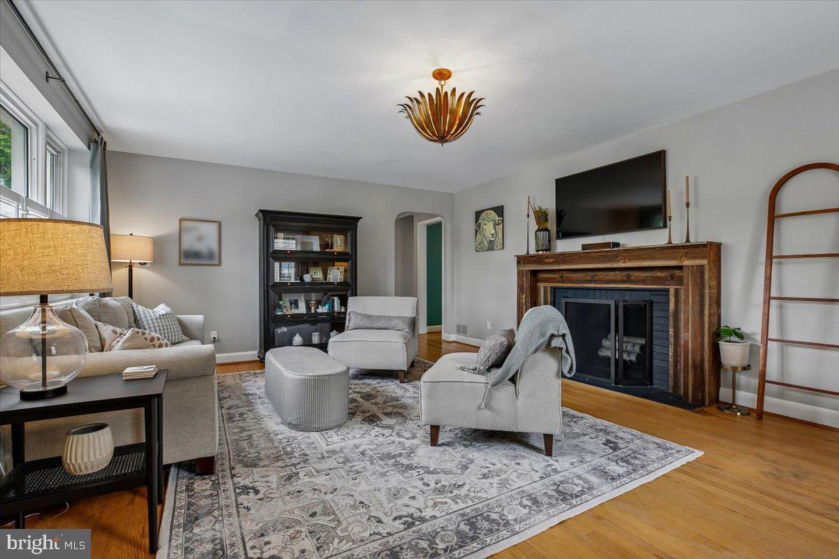 INDIAN SPRING HILLS - Residential