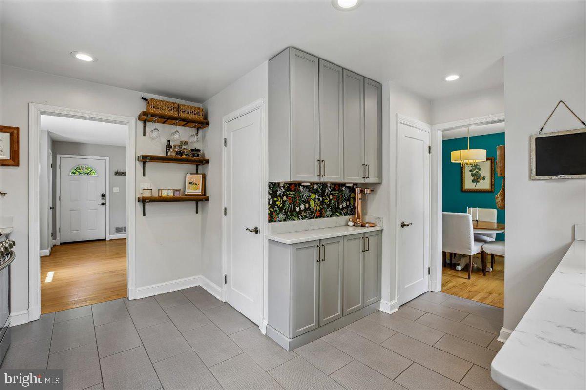 INDIAN SPRING HILLS - Residential