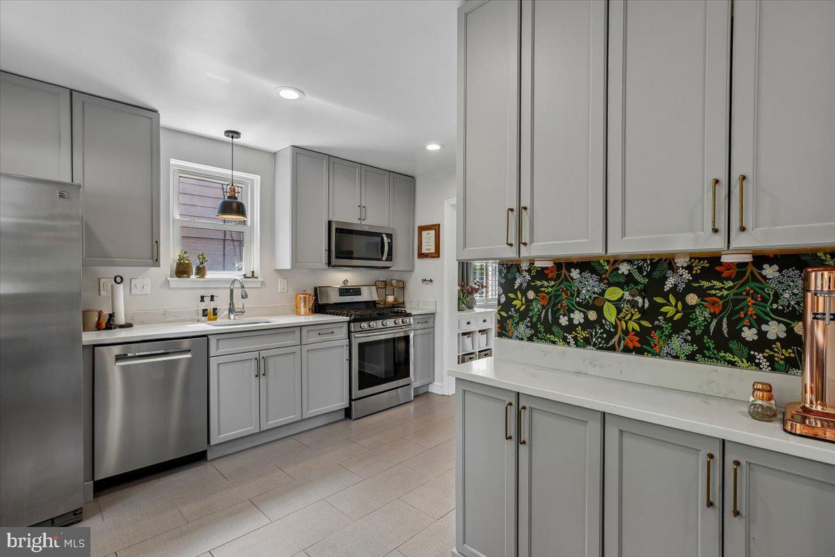 INDIAN SPRING HILLS - Residential