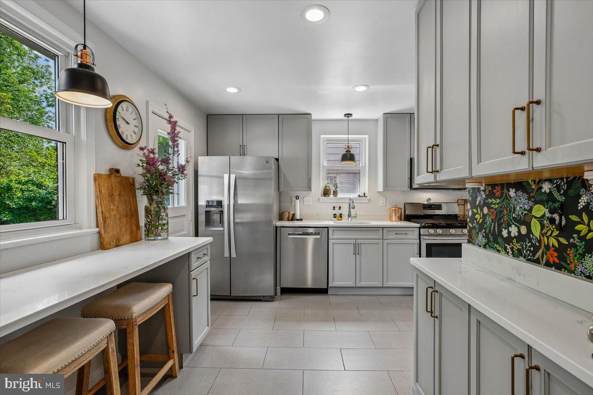 INDIAN SPRING HILLS - Residential