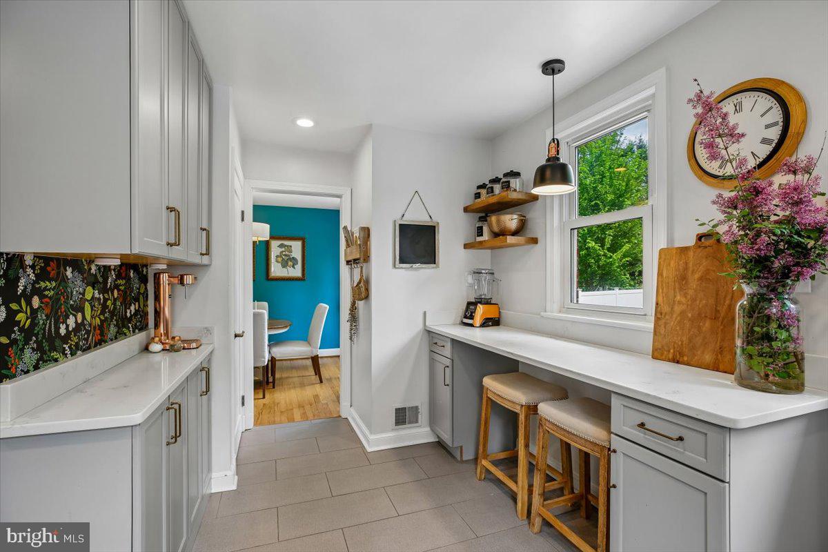 INDIAN SPRING HILLS - Residential