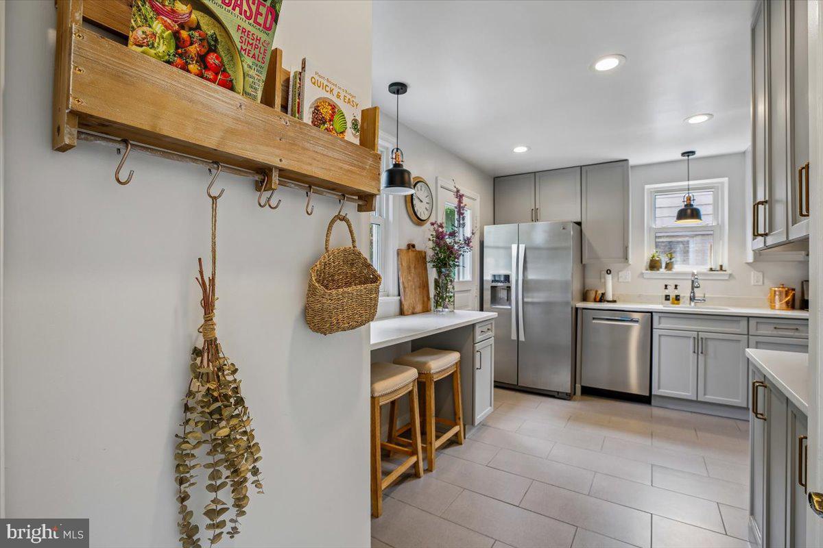 INDIAN SPRING HILLS - Residential