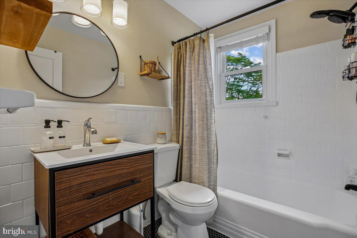 INDIAN SPRING HILLS - Residential