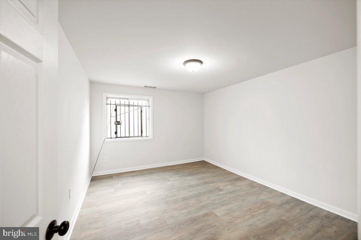 BRADBURY PARK - Residential Lease