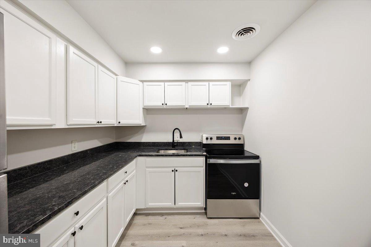 BRADBURY PARK - Residential Lease