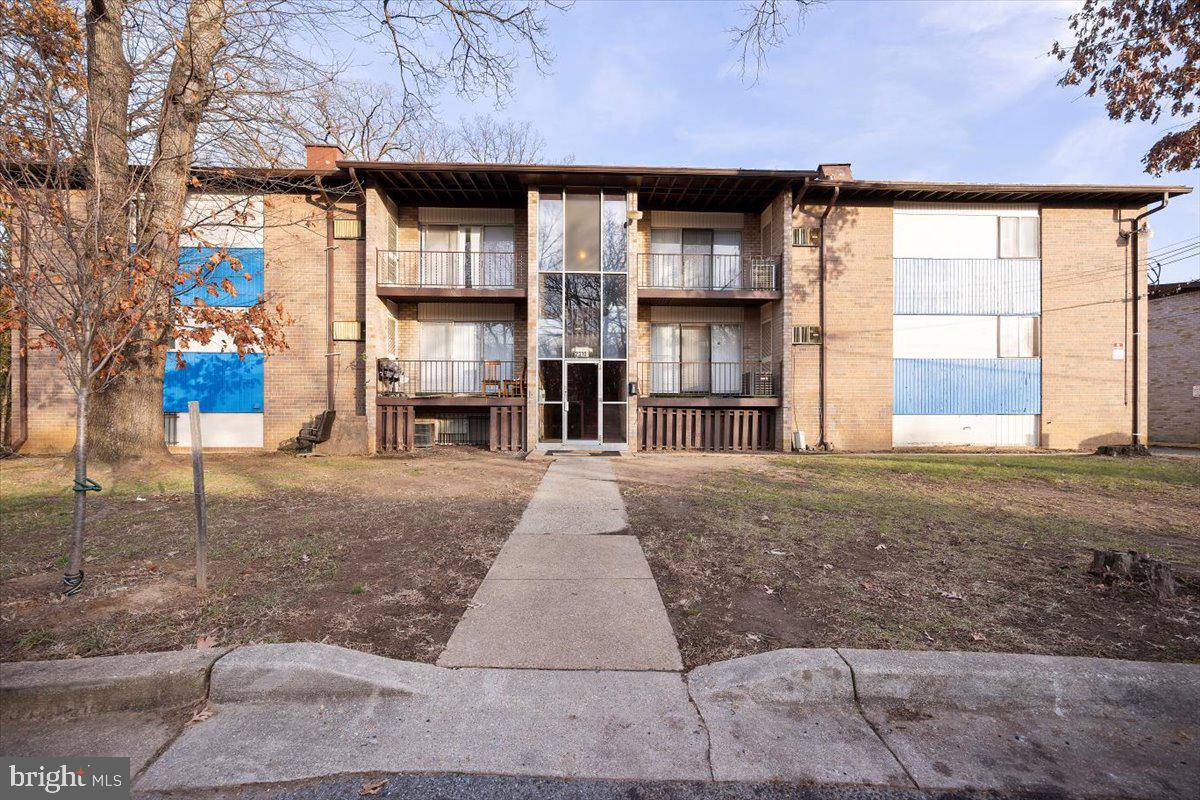 BRADBURY PARK - Residential Lease