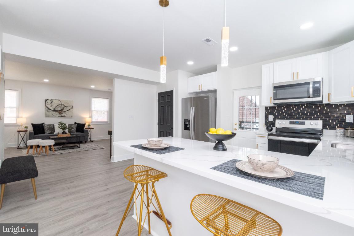 ASHBURTON HISTORIC DISTRICT - Residential