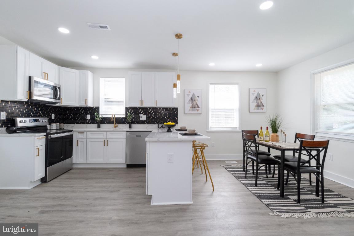 ASHBURTON HISTORIC DISTRICT - Residential