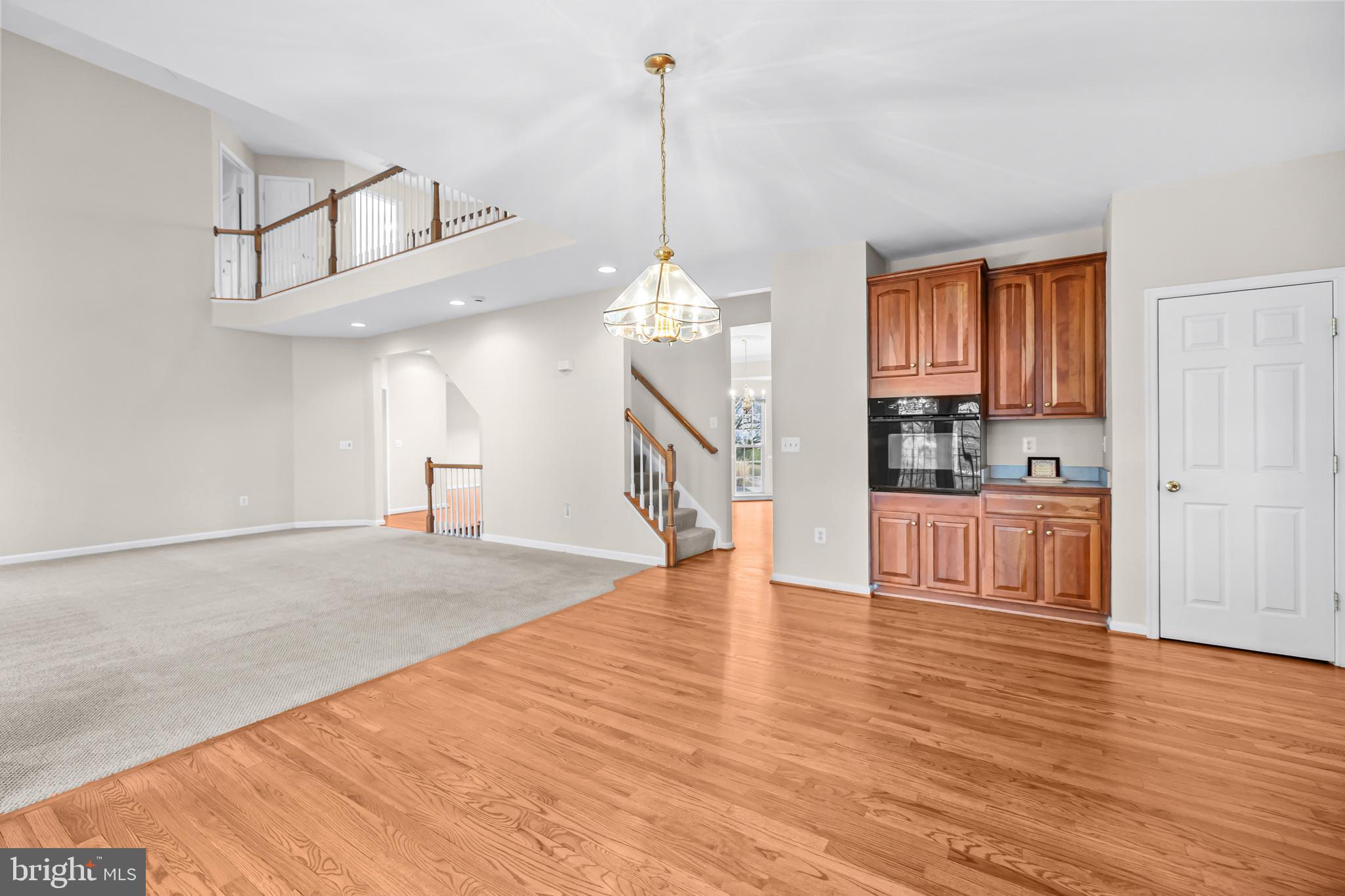 CLIFF EDGE - Residential