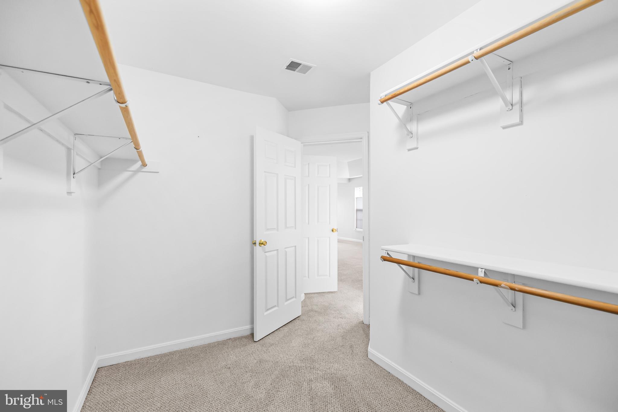 CLIFF EDGE - Residential