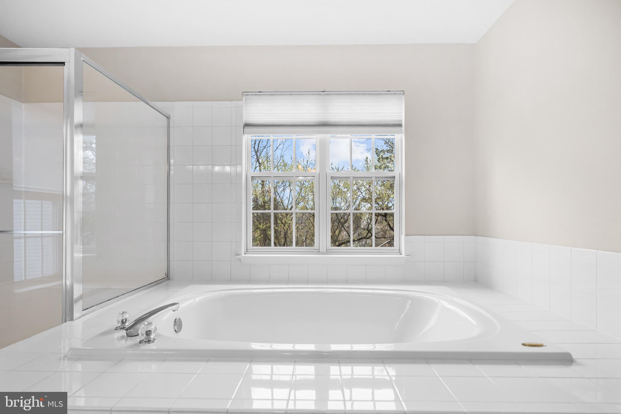 CLIFF EDGE - Residential