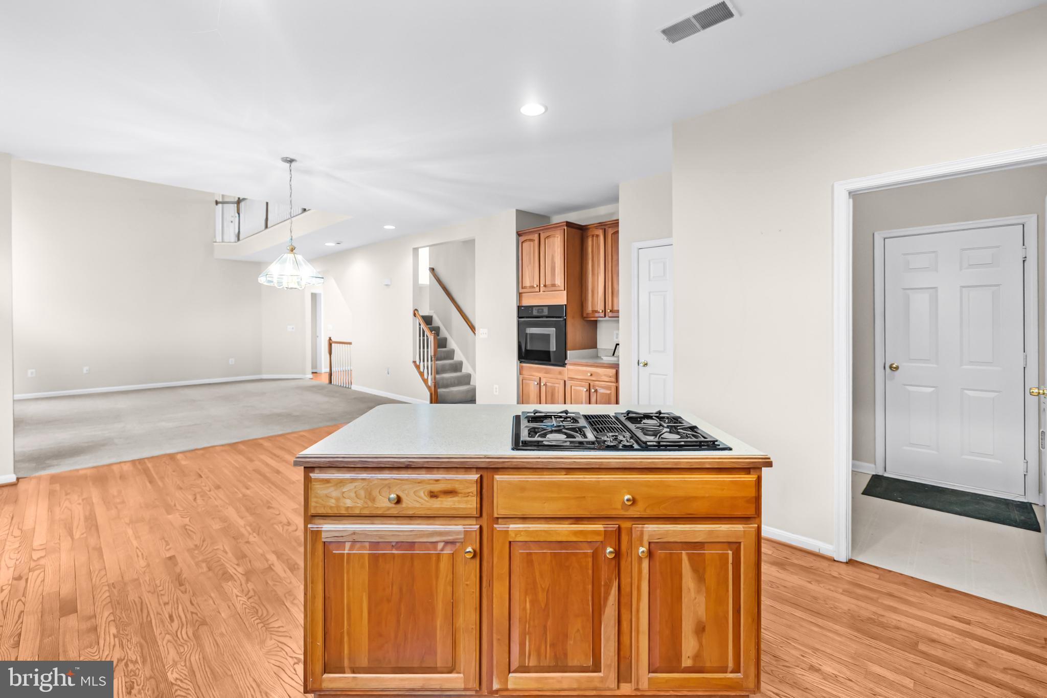 CLIFF EDGE - Residential