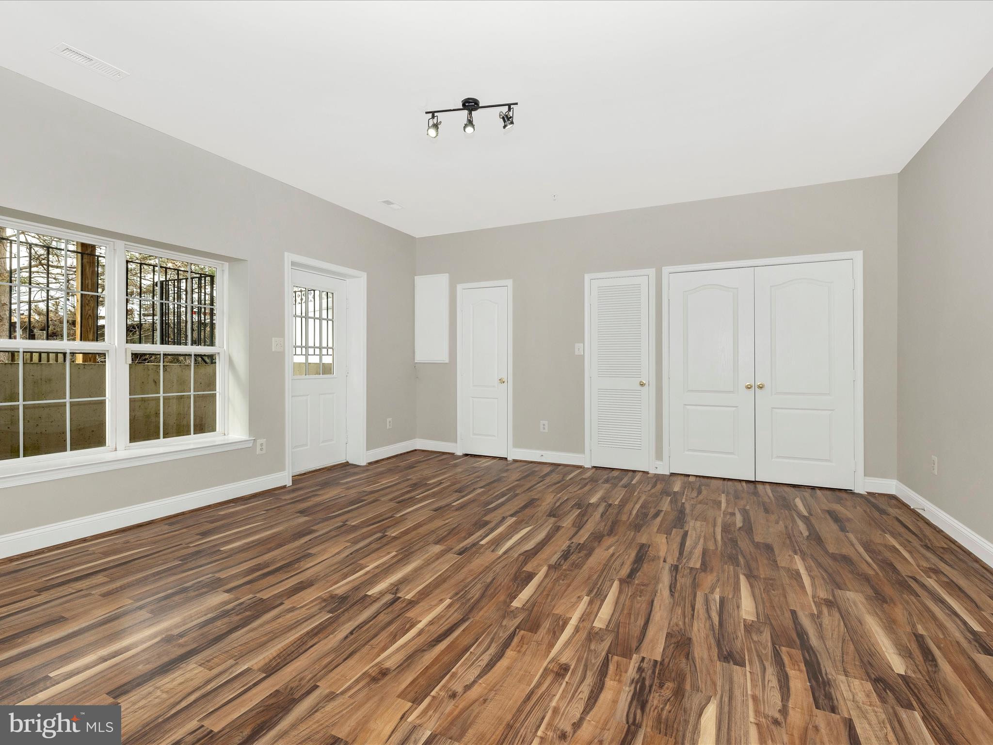 MAGRUDERS OVERLOOK - Residential