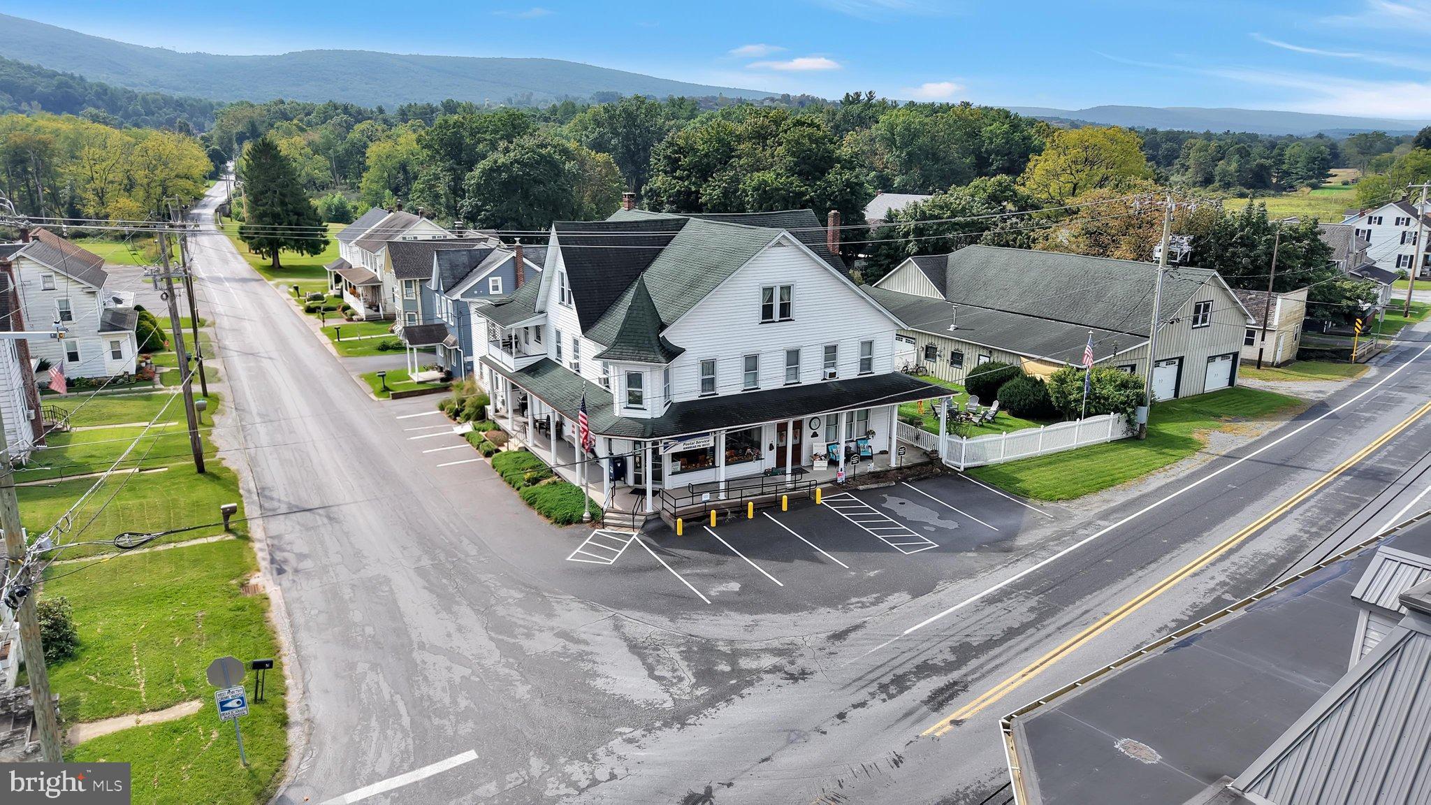 818 LIZARD CREEK ROAD