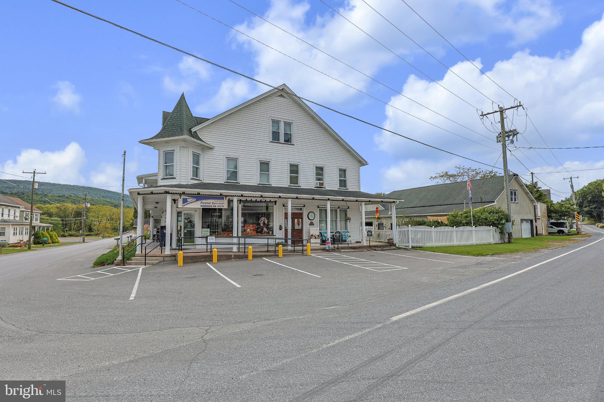 818 LIZARD CREEK ROAD