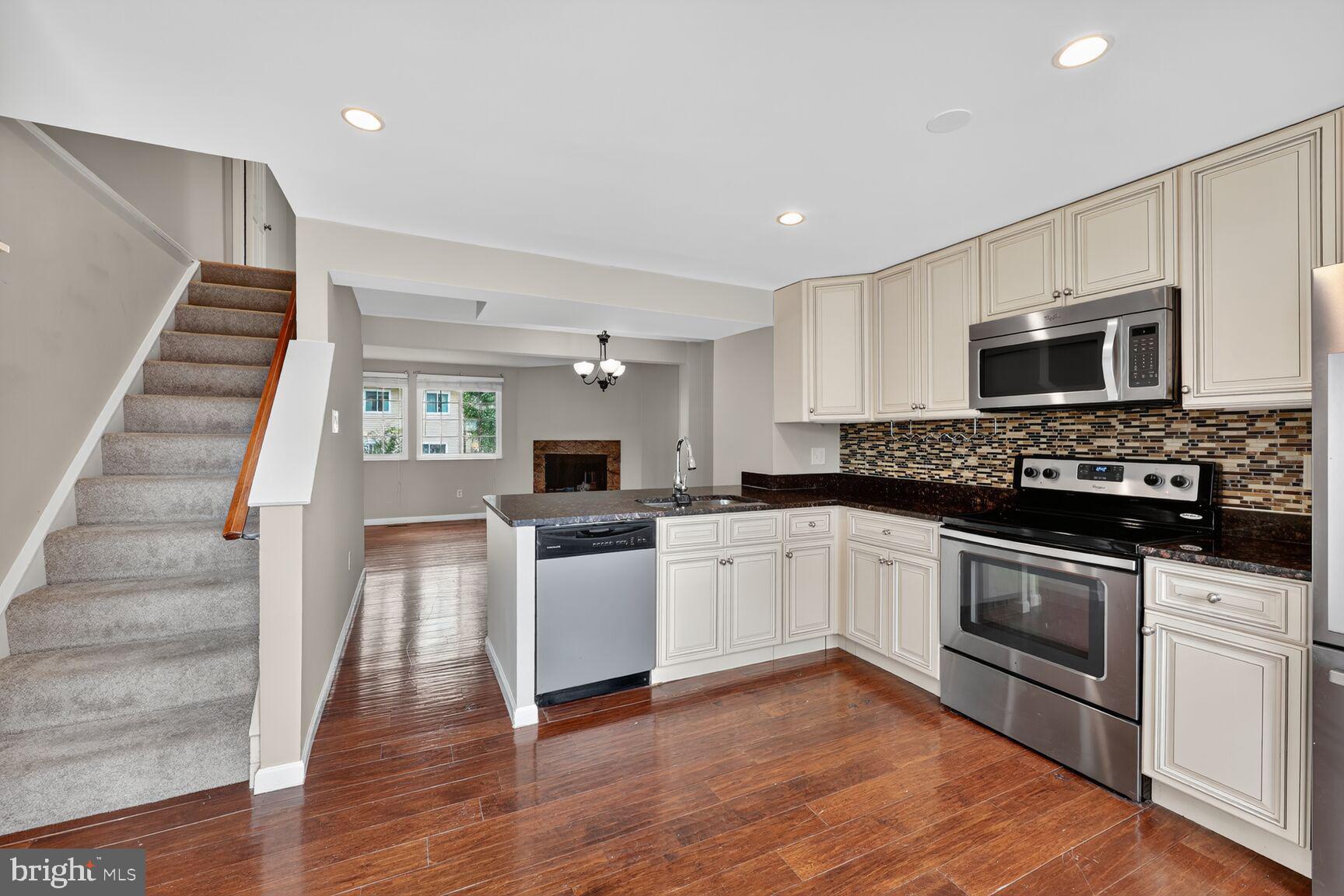 5338 HARBOR COURT DRIVE