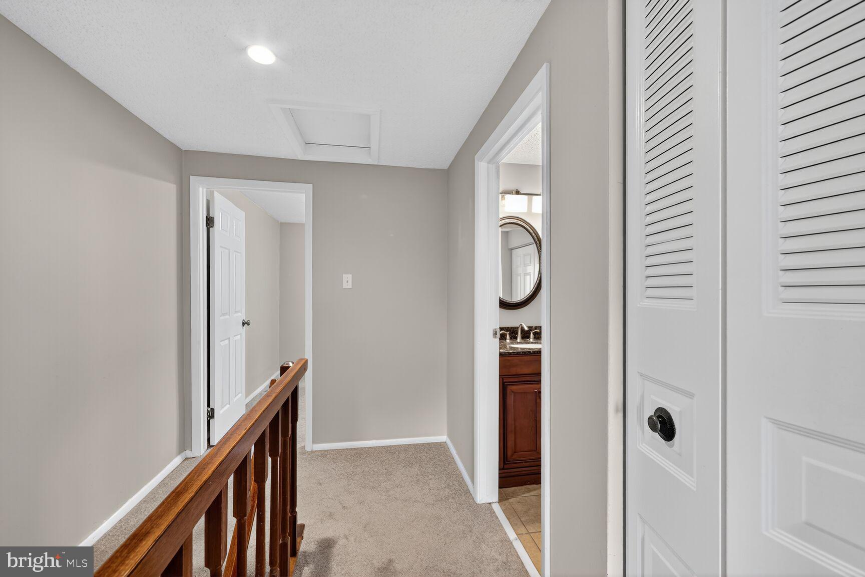 D EVEREUX WEST - Residential