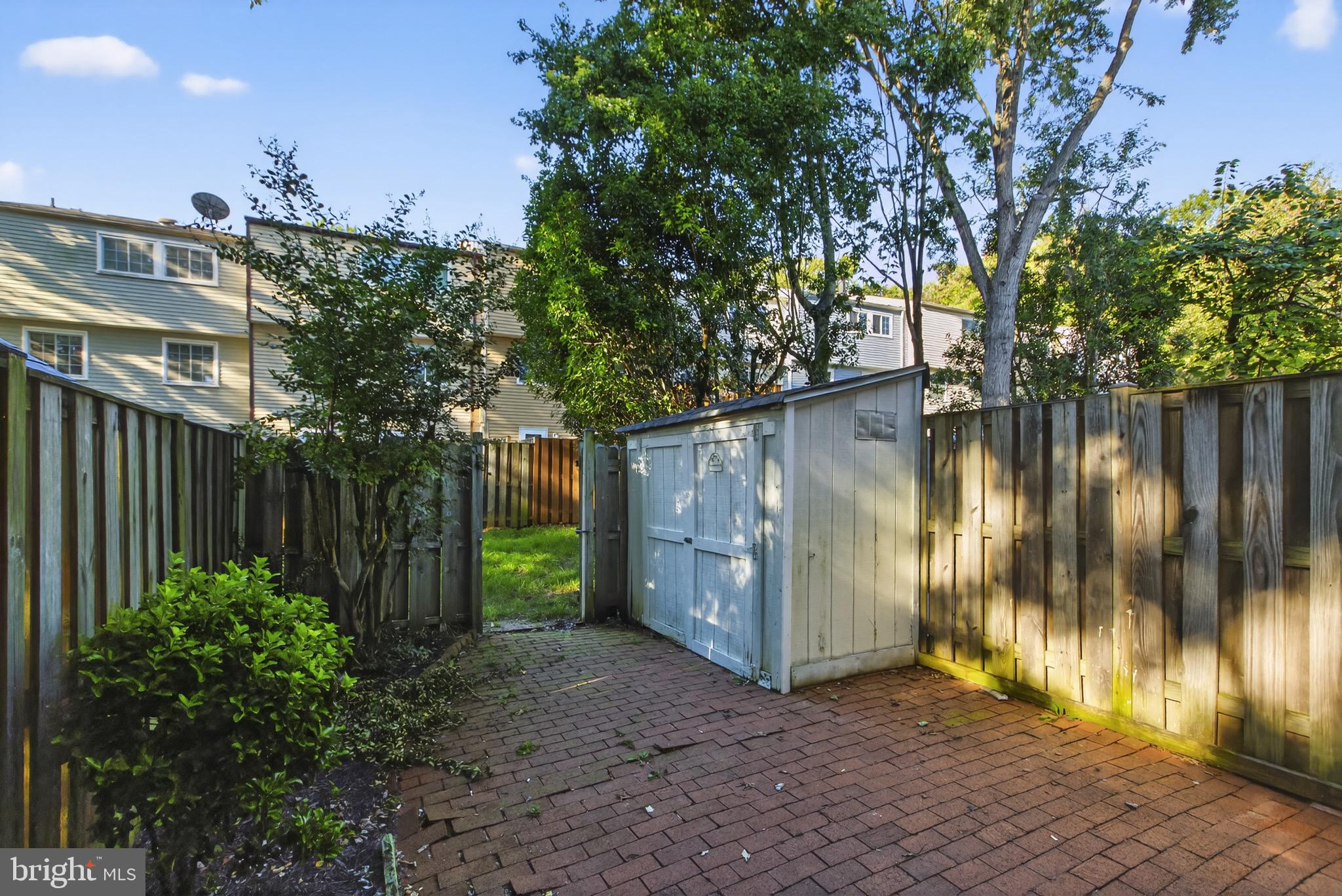 D EVEREUX WEST - Residential