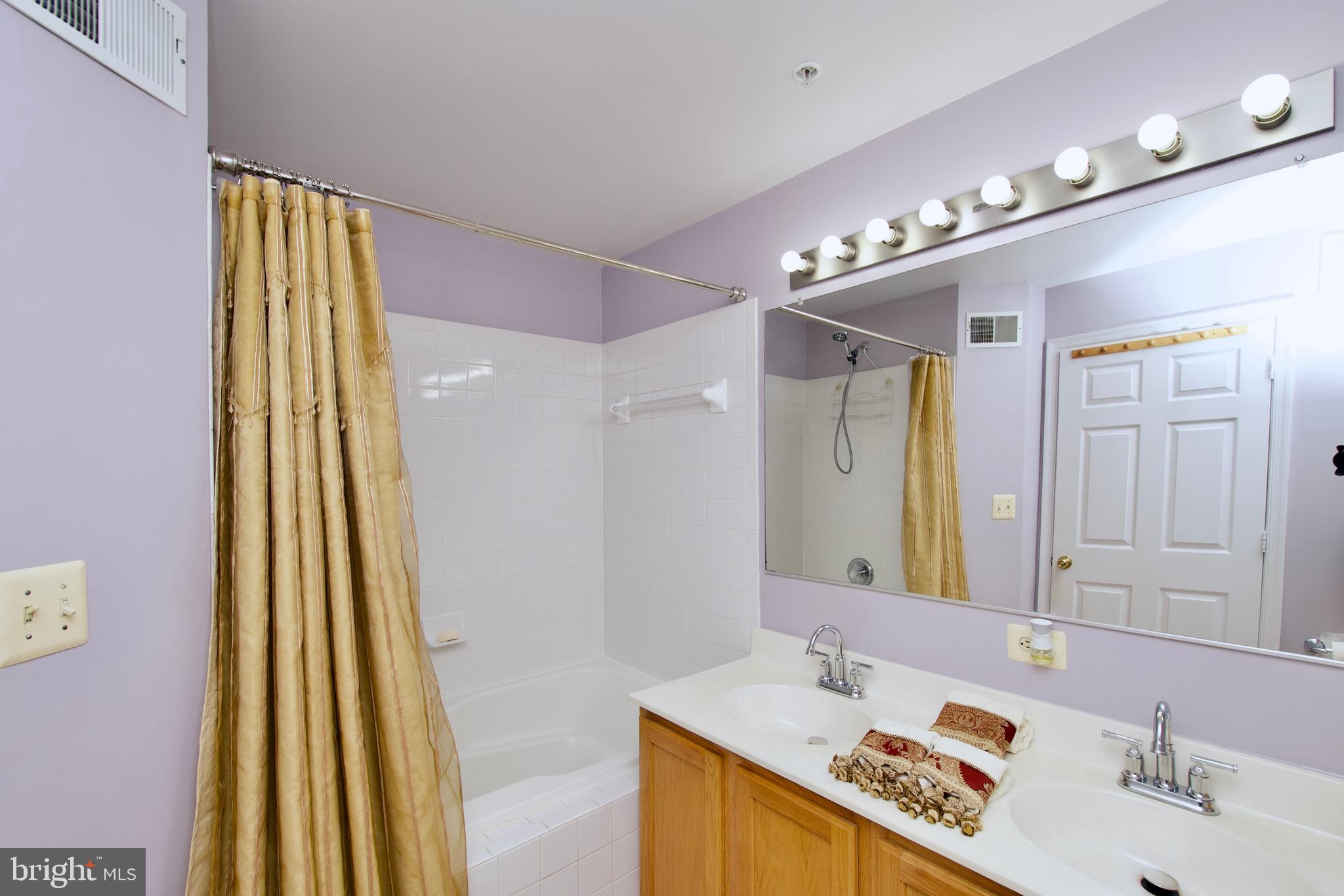 WOODVIEW VILLAGE WEST - Residential